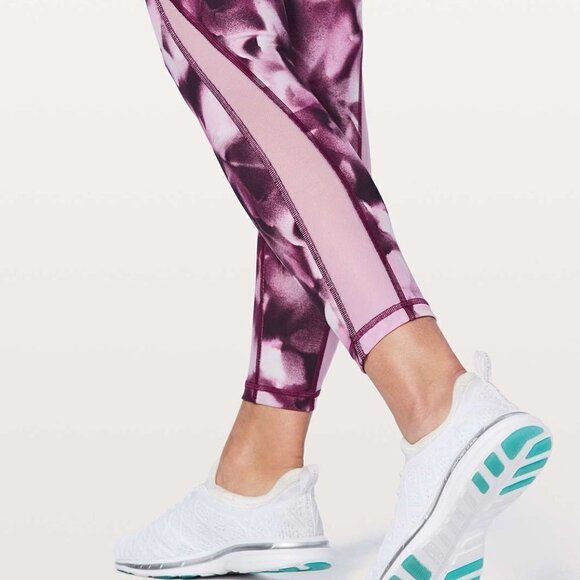 * NWT Lululemon Train Times 7/8 Pant in Blush Blossom Alpine White Candy Pink - Picture 5 of 8